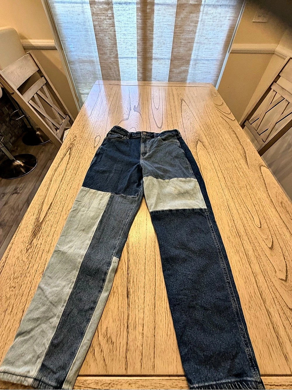Hollister Ultra High Rise Mom Jeans Color Block Waist 29